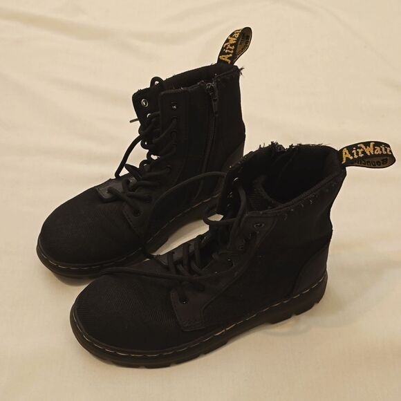 Youth Doc Martens Air Wait size 1 - Picture 1 of 7